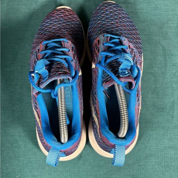 Size 9 - Women’s Nike Roshe Flyknit multicolor shoes - Picture 7 of 9